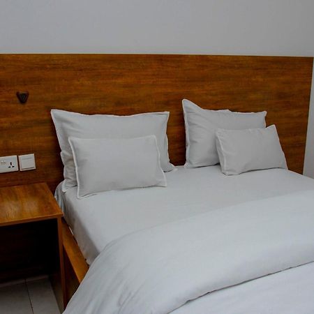Ally Ngali Motel Kigali Buitenkant foto